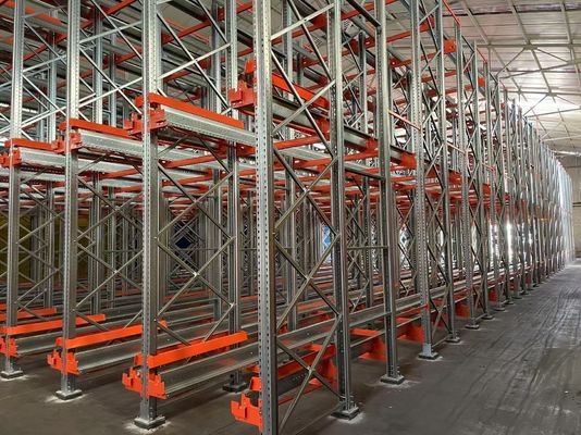 Almacenamiento y recuperación automatizados AS/RS Soluciones inteligentes para almacenes más inteligentes